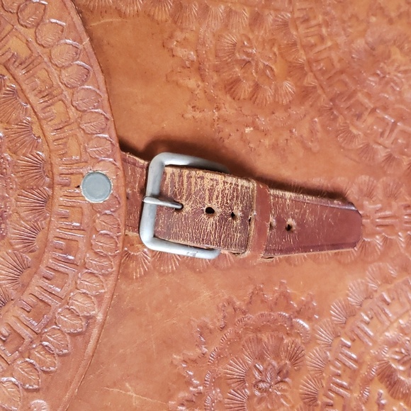Vintage 60s Tooled Leather Saddle Bag - Picture 4 of 12